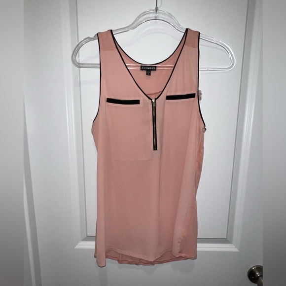 Like New Express size M mauve sleeveless blouse no signs of wear, stains, flaws - Picture 1 of 10
